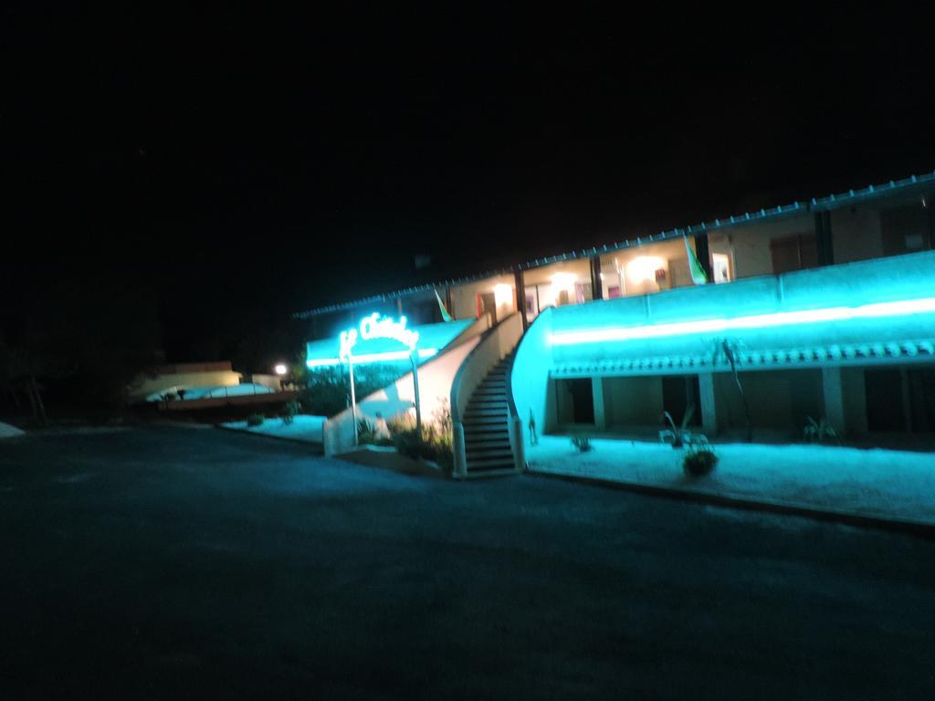 Hotel Le Chatelet Saint-Paul-de-Fenouillet Exterior foto